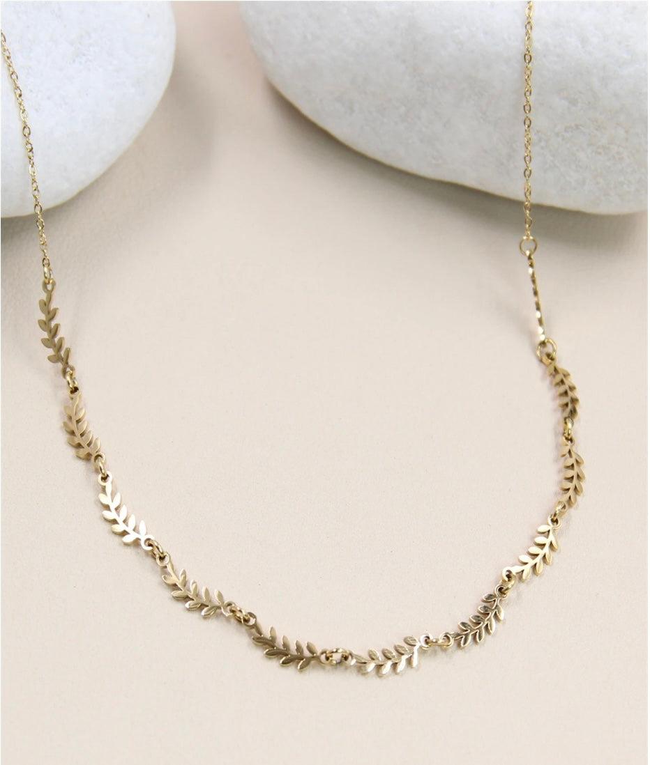 COLLIER SHYNE