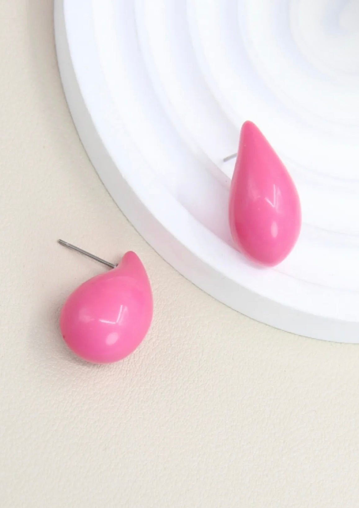 BOUCLES D'OREILLES GOUTTE FUSHIA